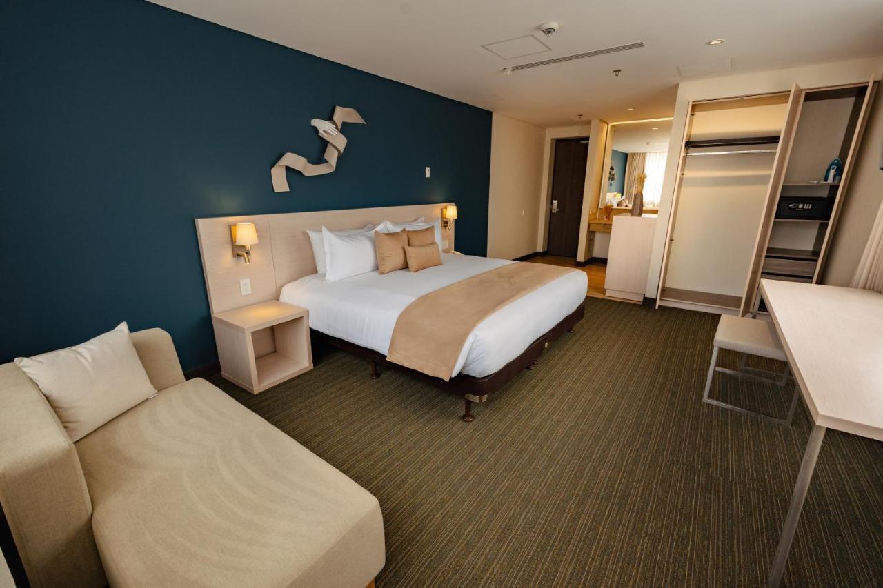 Shg Liv Zona G Hotel Bogotá Extérieur photo