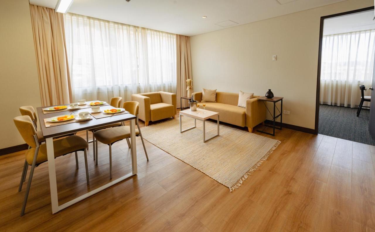 Shg Liv Zona G Hotel Bogotá Extérieur photo